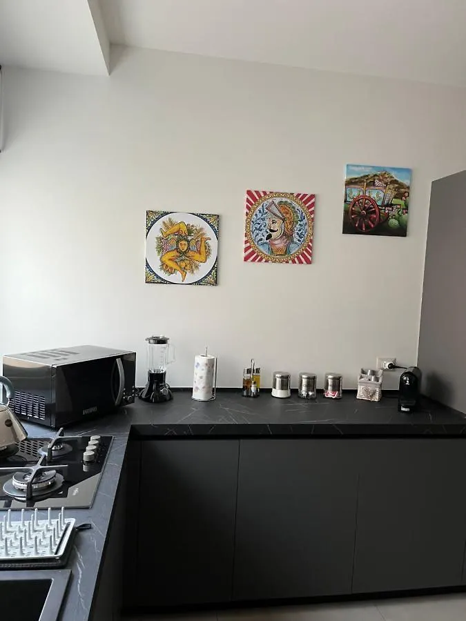 Omar'S Nest Apartment Catania 0*,  Italy